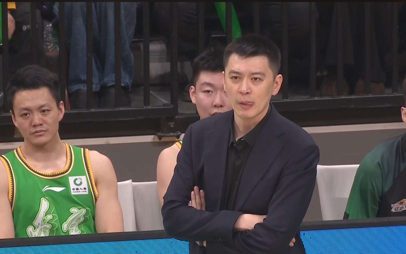 必一运动平台-辽宁队官宣：杨鸣返回沈阳，身体不适辞职 助教代理主教练之职