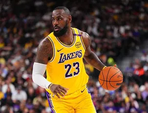 必一运动-詹姆斯半场出战17分钟，投篮15中6得到18分4篮板6助攻3抢断